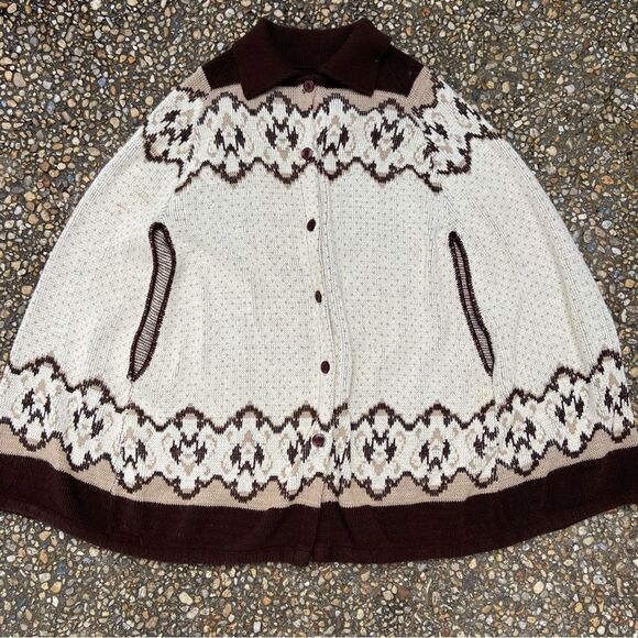 Jackets & Blazers - Vintage 1970’s beige and brown poncho cape with Icelandic design